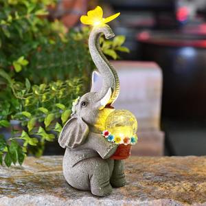 Cortile esterno Patio percorso decorazione LED resina <span class=keywords><strong>elefante</strong></span> <span class=keywords><strong>farfalla</strong></span> palla di vetro solare giardino statua - Product Image 2