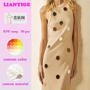 <span class=keywords><strong>Abito</strong></span> da Festa da Donna su Misura di Alta Qualità 2025 con Vestibilità Aderente, Riccamente Impreziosito con Ricami e <span class=keywords><strong>Paillettes</strong></span>, Nuovo Design a Pois, Naturale - Product Image 1