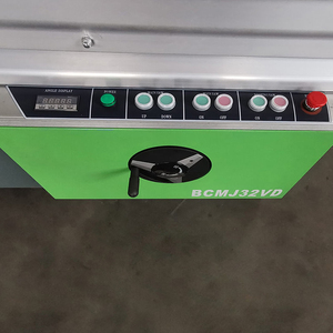 Sierra de Panel Deslizante Automática para Trabajar la Madera con Pantalla Digital para Corte Preciso de Tableros de Melamina - Product Image 5