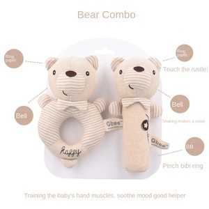 Gbee Ours en coton biologique Bâton de main pour bébé Jouet poupée apaisante pour nouveau-né avec broderie pour anniversaire 0-1 ans <span class=keywords><strong>Hochet</strong></span> jouet - Product Image 2