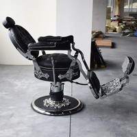 Chaise de coiffeur de style antique rouge et argentée, chaise de salon pour la coiffure, à vendre