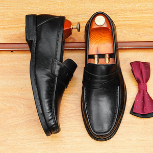 Chaussures en cuir pour hommes, finition brillante, style professionnel, décontractées et tendance, respirantes, antidérapantes, à enfiler, collection automne 2026, les plus vendues - Product Image 4