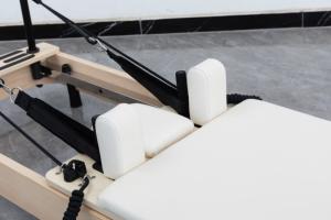 Reformer de Pilates Plegable de Madera de Roble para Entrenamiento de Yoga y Pilates en Casa - Product Image 5