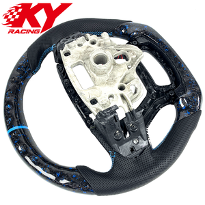 Volant personnalisé en fibre de carbone forgée avec LED et indicateur de régime pour Chevrolet Silverado 1500 LTZ RST LT Tahoe Suburban Blazer 2019-2026 - Product Image 3