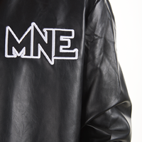 Veste de baseball en cuir PU noir personnalisée OEM Streetwear avec logo brodé sur le devant pour hommes
