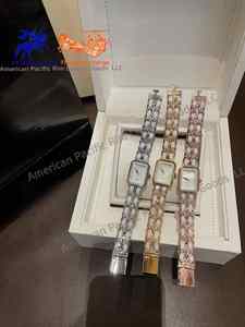 นาฬิกาควอตซ์สแตนเลสสตีลหรูหราสำหรับผู้ชาย สายหนัง ดีไซน์ตูร์บิญอง กันน้ำ ประดับเพชรและคริสตัล - Product Image 4