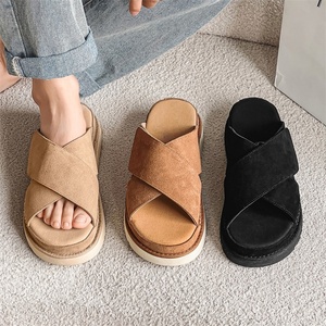 Nouvelles chaussures de marche polyvalentes pour hommes et femmes, respirantes, antidérapantes, design tendance, semelle épaisse en liège, pantoufles d'extérieur - Product Image 3