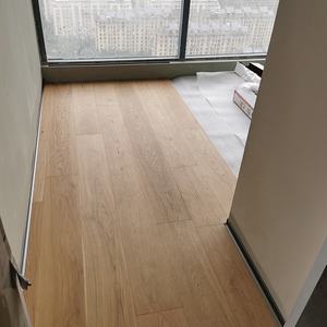 Suelo Flotante de <span class=keywords><strong>Roble</strong></span> Blanco Europeo Multicapa, Lavado y Blanqueado, Gran Atelier de Madera Maciza de Tres Capas - Product Image 6