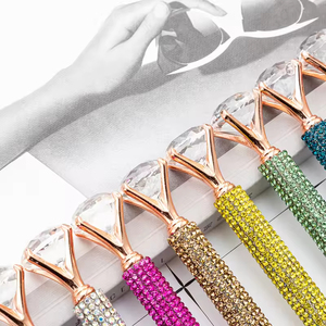 Luxuriöser Diamant-Kugelschreiber mit Großer Kristallspitze Funkelnder Glitzerkörper Individuelles Logo Schreibwaren für Studenten Premium Geschenkidee - Product Image 3