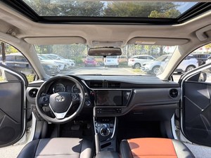 Toyota Corolla 2017 Usado, Motor Dual 1.8L E-CVT, Volante a la Izquierda, Automático, Edición GS Elite con Techo Solar, Híbrido, 5 Asientos - Product Image 5