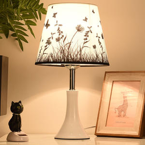 Lampe de table LED moderne et minimaliste pour chambre à coucher, lampe de chevet élégante avec gradation réglable et télécommande pour l'étude, les mariages - Product Image 3