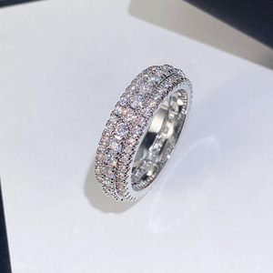 Anello Statement per Uomo e Donna, Stile Audace e Brillante, Gioiello da Dito alla Moda - Product Image 3