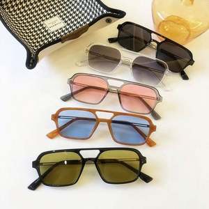 Nuevas Gafas de Sol de Aleación con Logotipo Personalizado, Modernas y Populares, con Marco Rectangular Pequeño, Protección UV400 y Doble Puente para Mujer - Product Image 1