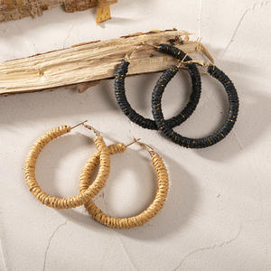 Boucles d'oreilles tissées Fashion Woven Color High Hoop Boucles d'oreilles pour femmes Uionen 1075 - Product Image 3
