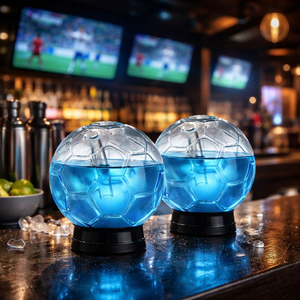Bicchiere a Forma di Pallone da Calcio con Cannuccia e Coperchio, <span class=keywords><strong>Bottiglia</strong></span> <span class=keywords><strong>in</strong></span> Vetro Borosilicato per Succhi e Birra, Ideale per Feste e Ritrovi di Appassionati - Product Image 2