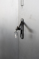 Centre de données modulaire évolutif avec rack de serveur intégré, PDU et système de refroidissement tout-en-un, pré-mis en service en usine