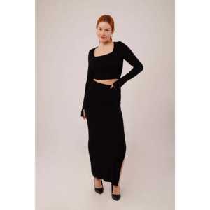 ชุดเซ็ตสองชิ้นสีดำลำลอง เสื้อคอเหลี่ยมและกระโปรงผ่าข้าง สำหรับฤดูร้อน ไซส์ XL ลายเรียบ - Product Image 5