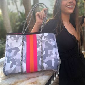 กระเป๋าโท้ทน้ำขนาดใหญ่พิเศษ ทำจากนีโอพรีน สำหรับผู้หญิง แฟชั่นฤดูใบไม้ผลิ ฤดูร้อน ฤดูใบไม้ร่วง ใช้ได้ทั้งออกกำลังกายและไปทะเล - Product Image 5