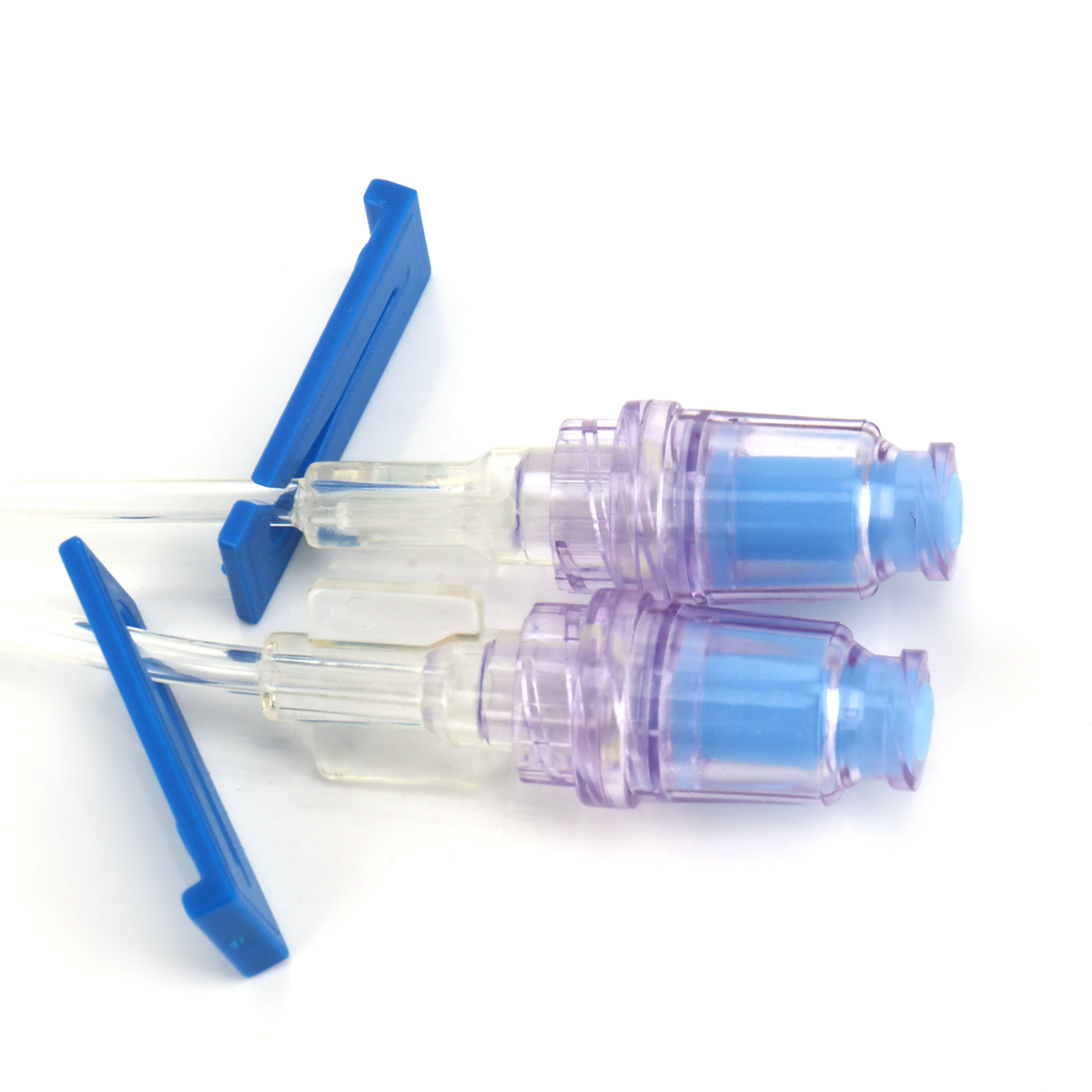 Tubo de extensión unidireccional de múltiples canales con conector de infusión sin aguja de presión negativa