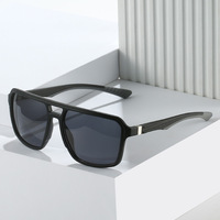 Lunettes de soleil sportives rétro pour femmes, monture carrée large à double barre, avec branches bicolores style lance-pierre