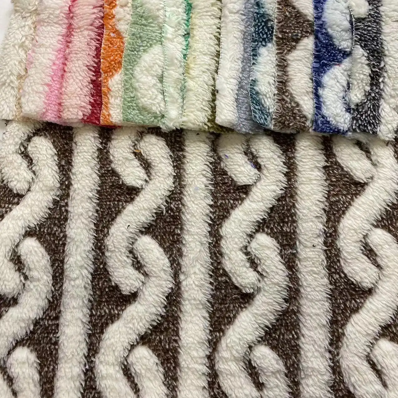 2022 winter Wholesale 100 polyester jacquard flannel minky plush fleece sherpa winter fabrics for clothing