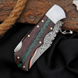 Cuchillo de Bolsillo de Acero al Carbono Forjado a Mano con Mango de Madera Vengi con Incrustaciones Verdes, Funda de Cuero, Acabado Pulido, Estilo Tradicional - Product Image 4
