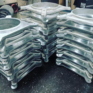 Pièces forgées à chaud clé automatique en acier au carbone haute résistance personnalisée avec surface galvanisée - Product Image 3