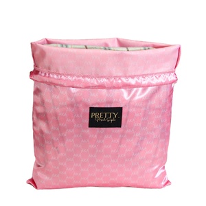 Pochette de rangement luxueuse en satin imprimé pour sacs à main, chaussures et lingerie, avec étiquette en tissu, sac anti-poussière personnalisé en satin à cordon de serrage - Product Image 3