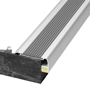 Profilé LED en aluminium anodisé série 6000 avec caoutchouc gris pour marches d'escalier, idéal pour les théâtres et cinémas - Product Image 1
