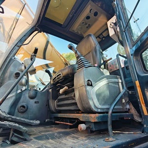 Original <b>Paint</b> Digger Machinery Second <b>Hand</b> HYUNDAI 350LVS Used Crawler Tractor for Sale - Product Image 5