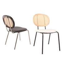 Vente en gros de chaise simple et moderne pour gagner de la place chaise à dossier en rotin avec structure en métal