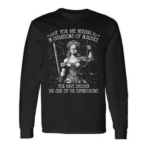 T-shirt a maniche lunghe Social Justice con grafica e citazione Lady Justice per attivisti - Product Image 1