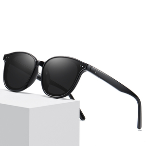 Prêt à expédier Nouveautés Lunettes de soleil personnalisées de haute qualité Lunettes de soleil polarisées pour femmes - Product Image 4