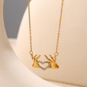 Collar de Bisutería de Moda con Colgante de Corazón de Acero Inoxidable para Mujer - Product Image 3