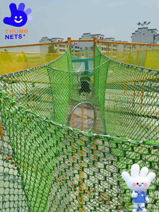 อุปกรณ์สนามเด็กเล่นกลางแจ้ง - ตาข่ายเชือกผจญภัยขนาดใหญ่ที่ปลอดภัย แทรมโพลีน และอุปกรณ์ปีนต้นไม้ พร้อมสีและขนาดที่ปรับแต่งได้ - Product Image 5