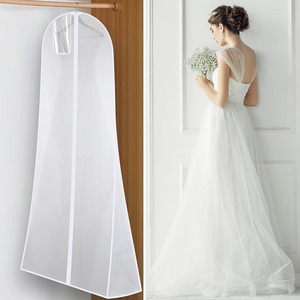 Funda protectora para vestido de novia, bolsa de almacenamiento colgante de doble capa gruesa para protección del vestido, estilo moderno en blanco y negro - Product Image 1