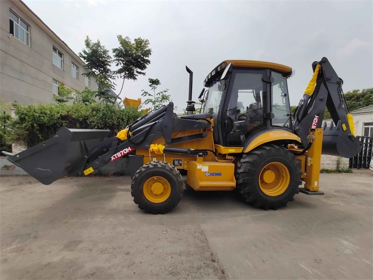 Chine Nouvelle Pelle Rétrocaveuse XC870K 7.6ton Hydraulique Petite chargeuse Pelleteuse Avec A/C À Vendre