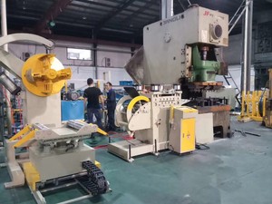 Dongguan HAIWEI ad alta efficienza di precisione NC Servo Feeder nuovo cuscinetto macchine di alimentazione per fogli di stampaggio - Product Image 2
