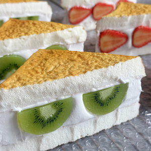 Réplique de sandwich au kiwi en plastique, modèle de présentation, délicieuse réplique estivale crémeuse et moelleuse, tranche de pain au yaourt fouetté, pour décoration de café - Product Image 3