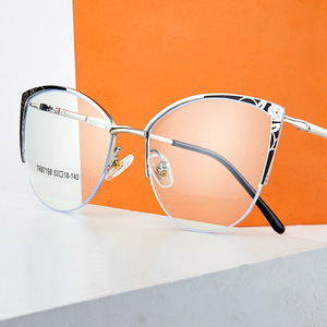 Montura de Gafas Metálicas Plateadas con Forma de Ojo de Gato 87198, Gafas de Protección Anti Luz Azul para Computadora, Forma Redonda, Gafas de Alto Rendimiento - Product Image 1