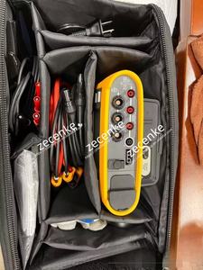 Fluke 1732 Analyseur triphasé d'enregistreur de puissance d'énergie électrique - Product Image 4