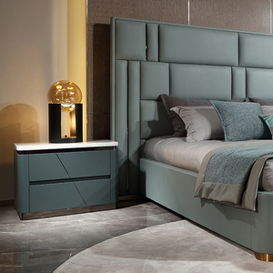 KMJ Design Italiano, Set Camera da <span class=keywords><strong>Letto</strong></span> Lussuoso e Moderno, <span class=keywords><strong>Letto</strong></span> <span class=keywords><strong>Matrimoniale</strong></span> King Size 1,8m, Struttura in Legno Massello, <span class=keywords><strong>Letto</strong></span> in Pelle Stile Morbido - Product Image 3