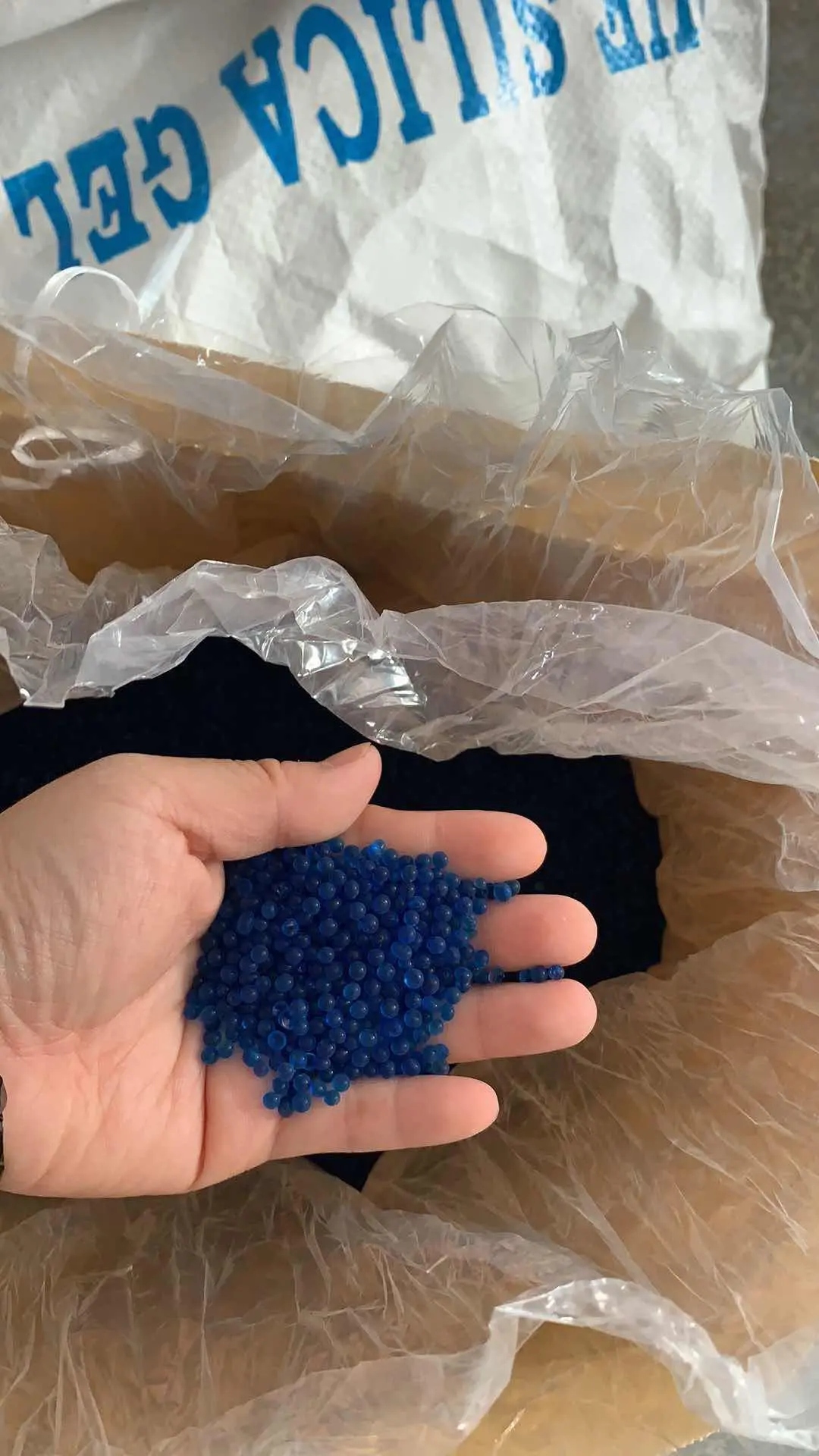 Silica gel for absorbent blue silica gel desiccant Color-changing silica gel