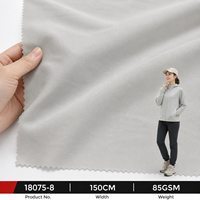 Tissu en polyester léger et doux de qualité supérieure pour vêtements de protection solaire, vêtements d'été, couleurs personnalisées, tissu fonctionnel pour l'extérieur