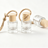 Bouteilles de parfum pour voiture en verre, forme boule ronde fantaisie, 6 ml, mignonnes, petites, faciles à accrocher dans la poche, diffuseur de parfum, bouchons en bois
