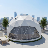 Dôme de glamping moderne de luxe personnalisé en PVC avec double couche et imperméabilisation quatre saisons pour les exigences de conception uniques du client