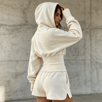 Ensemble de survêtement vintage brodé 2 pièces pour femme avec short à taille cintrée et fermeture éclair, poches, tenue décontractée et sportive 100% coton