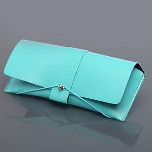 יצרן מפעל, כמות הזמנה מינימלית נמוכה, נרתיק משקפי שמש מעור למחצה קשיח, שקית נייר יוקרתית, לוגו בהתאמה אישית, דגם ST-002 - Product Image 5