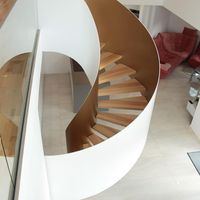 Commercial en métal d'intérieur en bois appartement incurvé d'escalier en acier