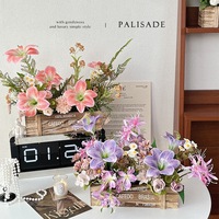 Boîte en bois rustique avec arrangement floral pré-fait, fleurs en soie mélangées réalistes pour la décoration de table de mariage et de ferme